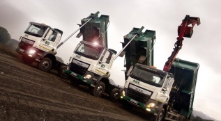 Tippers and Grab Tipping at Woodington Farm